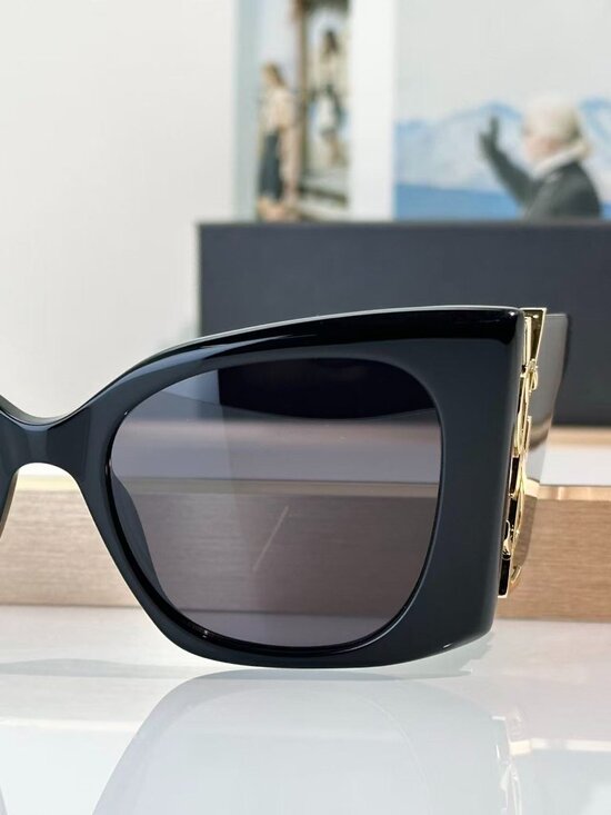 Saint Laurent women\'s sunglasses main image 4